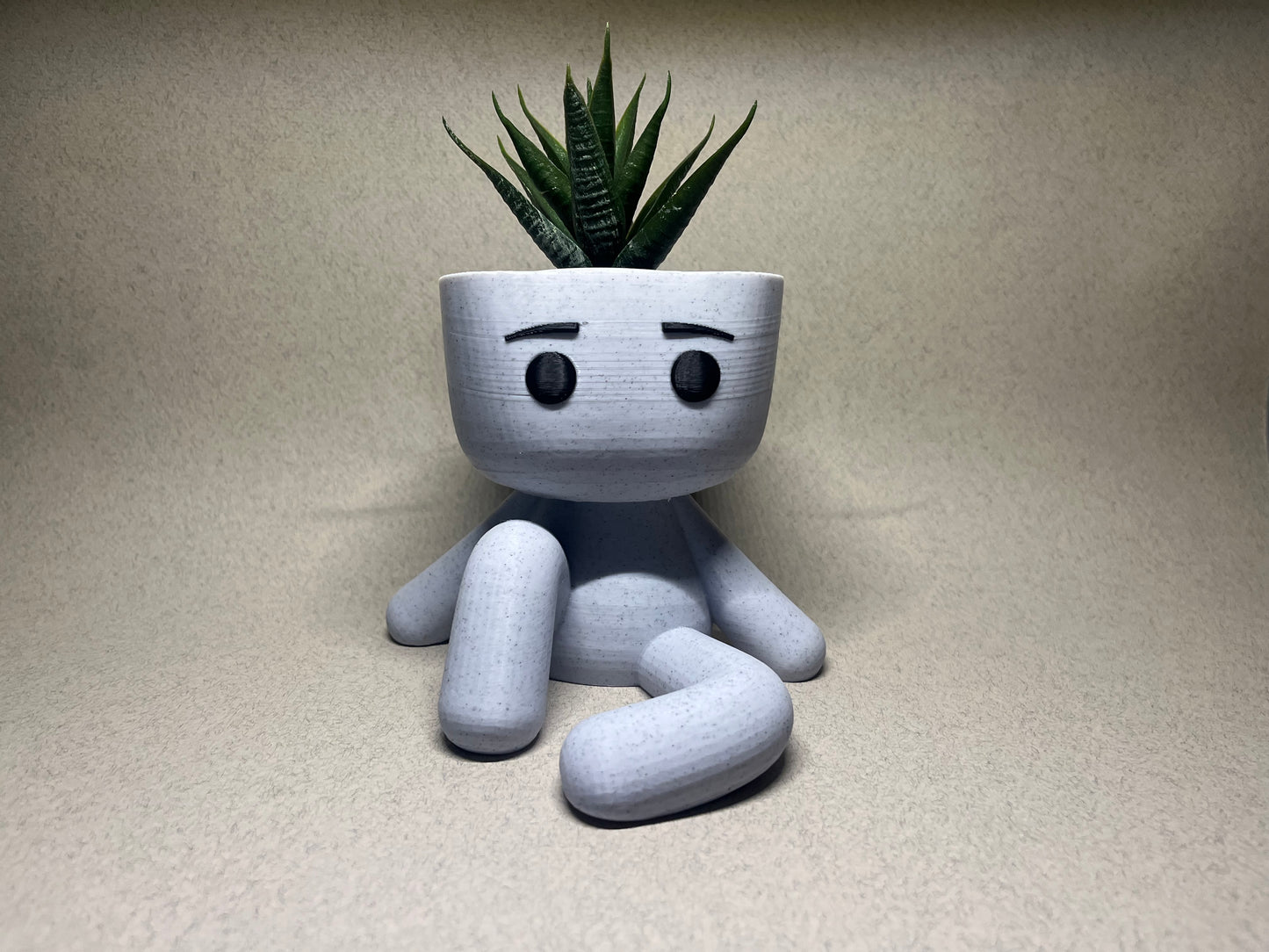 Ollie, the Planter - Minimalist Plant Buddy for Home Decor