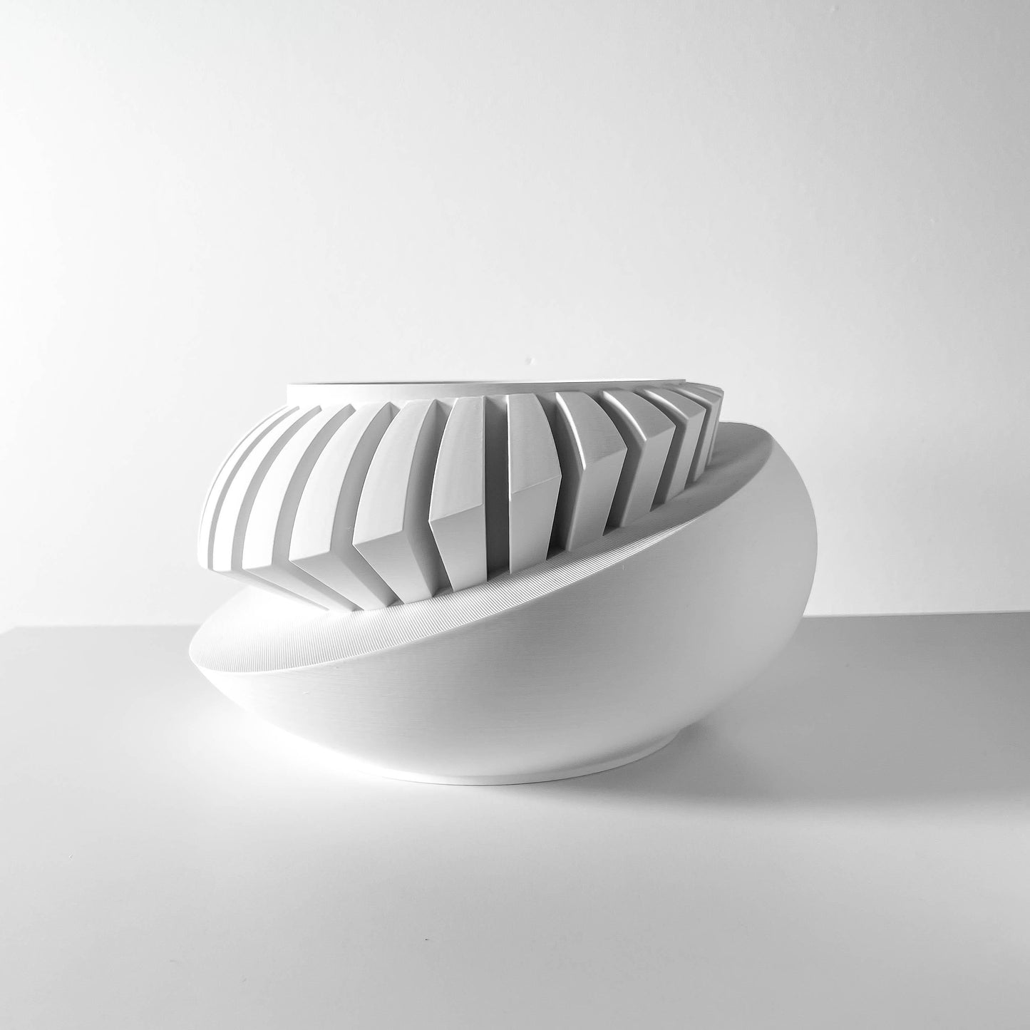 The Luxar - Sleek 3D Printed Planter with Geometric Elegance"