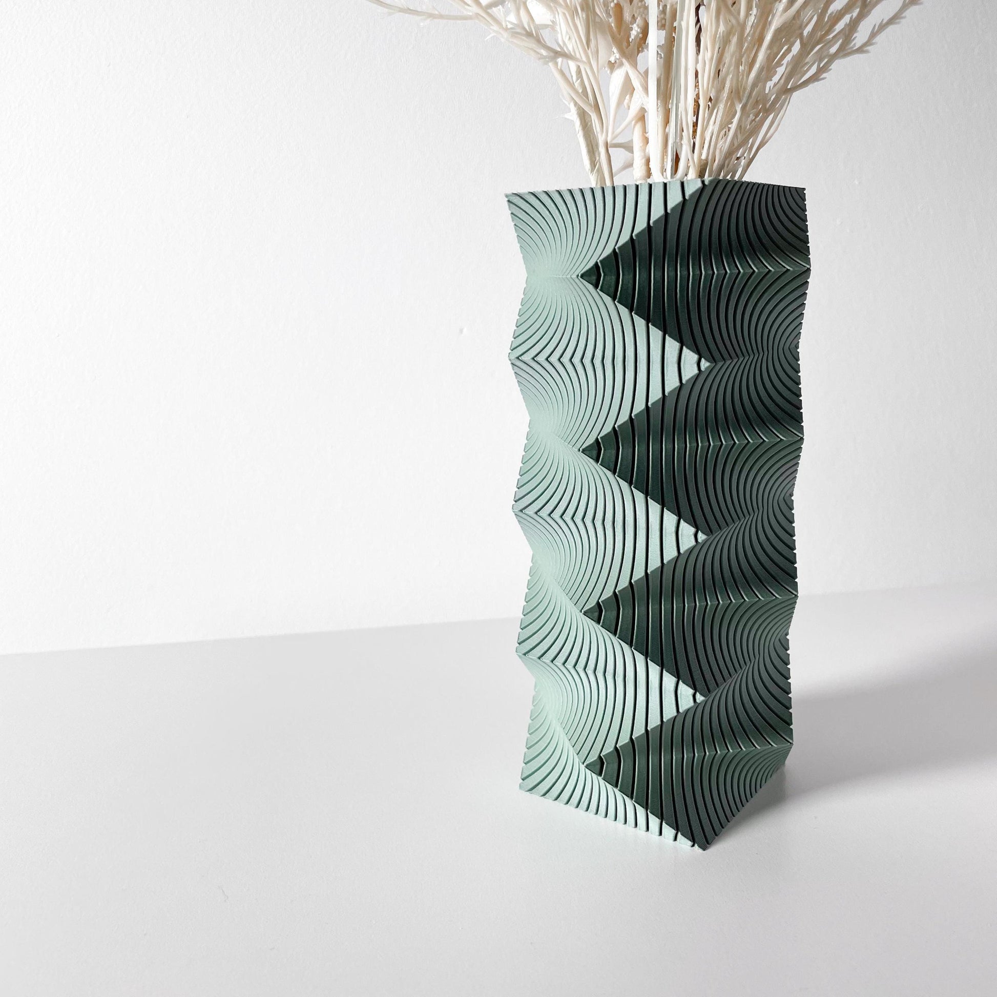 The Anio - Artistic 3D Printed Vase with Dynamic Wave Design