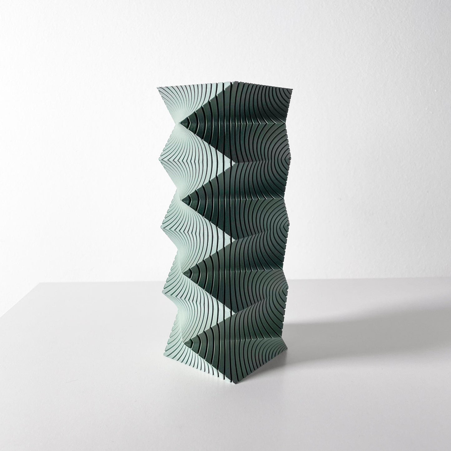 The Anio - Artistic 3D Printed Vase with Dynamic Wave Design