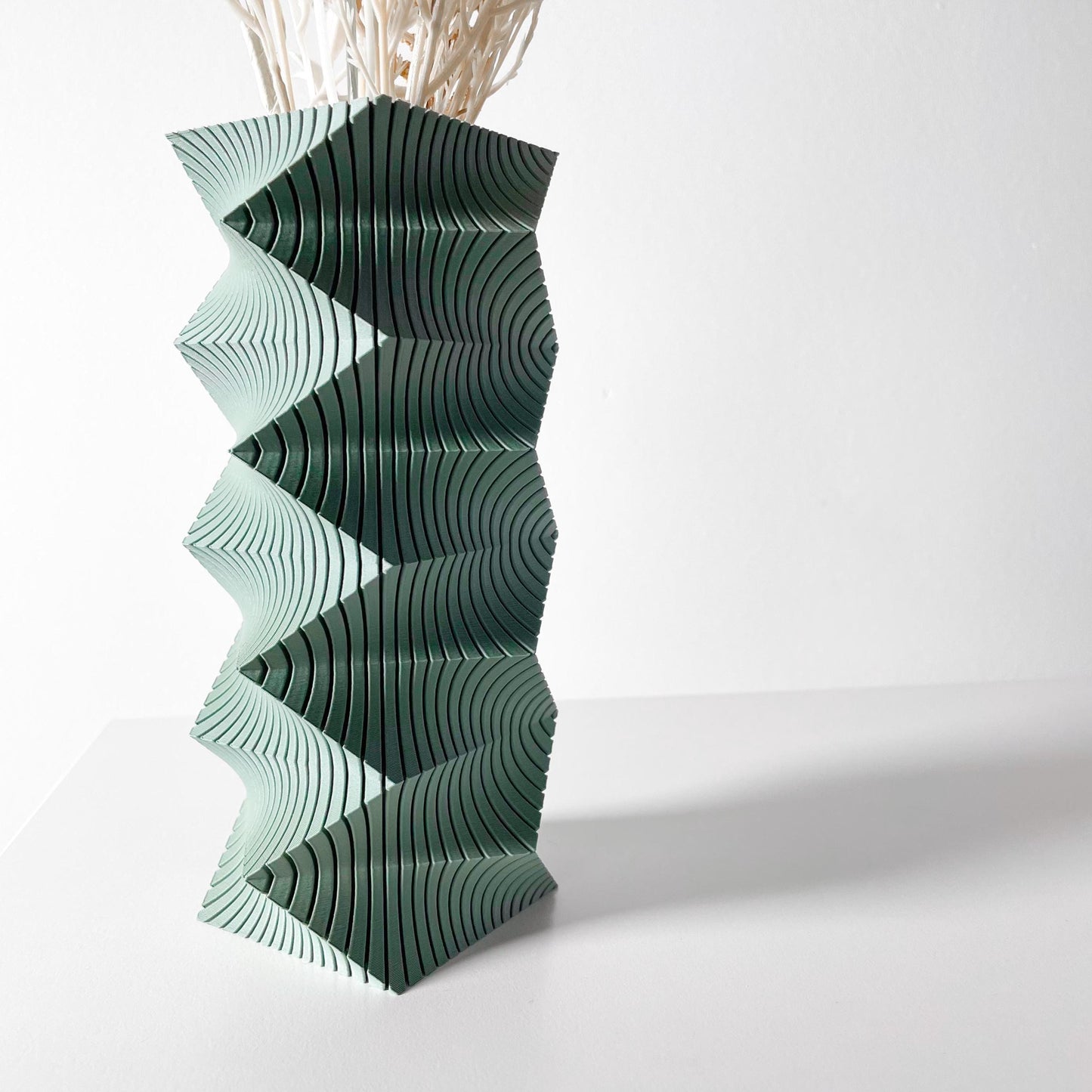 The Anio - Artistic 3D Printed Vase with Dynamic Wave Design